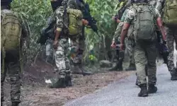 जम्मू कश्मीर में मिली सफलता- दो आतंकी गिरफ्तार- राइफल एवं गोला बारूद.. जम्मू कश्मीर में मिली सफलता- दो आतंकी गिरफ्तार- राइफल एवं गोला बारूद..