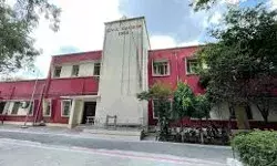 व्यक्ति की हत्या व 3 बच्चों को घायल करने के मामले में बाप बेटे को...