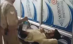 सलवार से गला दबाकर गर्लफ्रेंड का मर्डर- एनकाउंटर में पैर में लगी गोली सलवार से गला दबाकर गर्लफ्रेंड का मर्डर- एनकाउंटर में पैर में लगी गोली