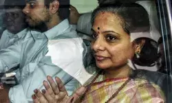 पूर्व सीएम की बड़ी कार्यवाही- बेटी को किया पार्टी से सस्पेंड- लगाया... पूर्व सीएम की बड़ी कार्यवाही- बेटी को किया पार्टी से सस्पेंड- लगाया...