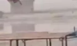 प्रेमी युगल ने लगायी गंगा में छलांग- मचा हड़कंप प्रेमी युगल ने लगायी गंगा में छलांग- मचा हड़कंप