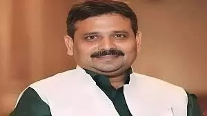 योगी सरकार का बड़ा फैसला अब पारिवारिक बंटवारे में नहीं करना होगा बैनामा योगी सरकार का बड़ा फैसला अब पारिवारिक बंटवारे में नहीं करना होगा बैनामा