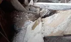 जर्जर मकान की छत गिरने से अधेड़ व्यक्ति की मौके पर ही हुई मौत जर्जर मकान की छत गिरने से अधेड़ व्यक्ति की मौके पर ही हुई मौत