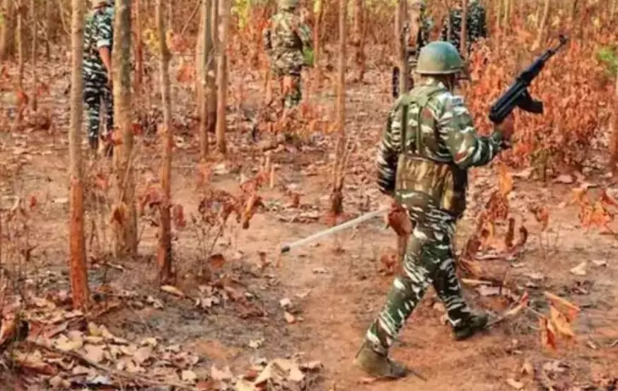 नक्सलियों के साथ हुई मुठभेड़ में दो जवान शहीद- एक घायल