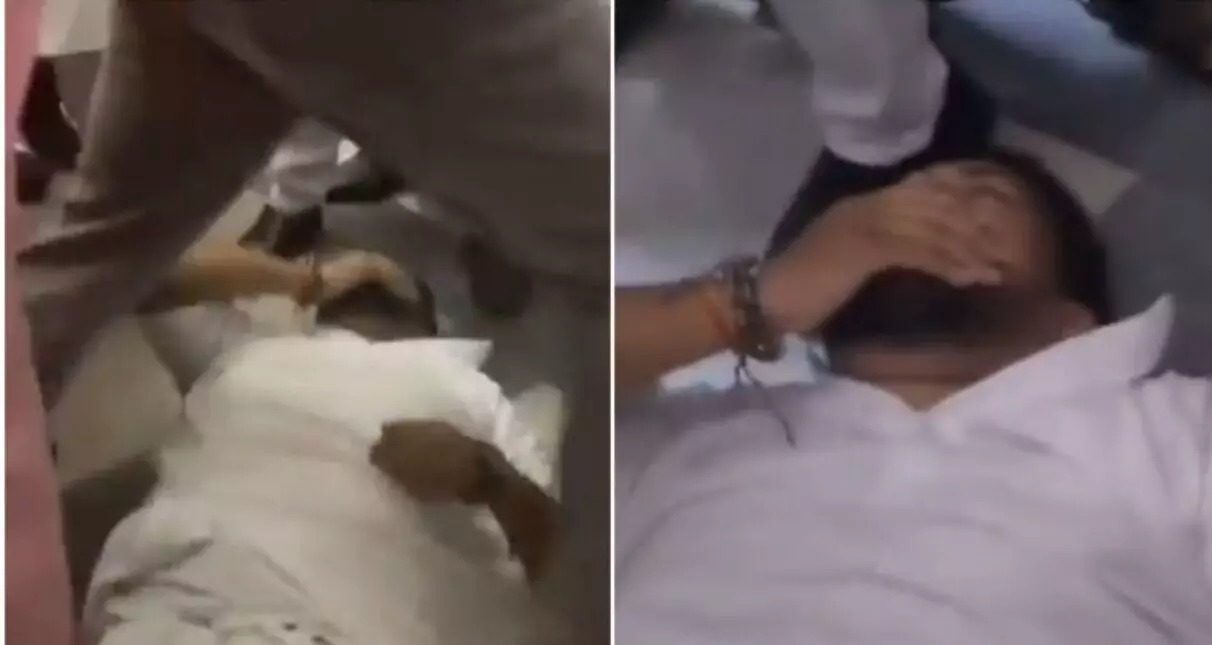 विधानसभा में घमासान-भिडे भाजपा तृणमूल MLA-BJP सचेतक घायल विधानसभा में घमासान-भिडे भाजपा तृणमूल MLA-BJP सचेतक घायल