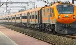 पूजा स्पेशल ट्रेने कम करेंगी प्रतीक्षारत यात्रियों की मुश्किलें पूजा स्पेशल ट्रेने कम करेंगी प्रतीक्षारत यात्रियों की मुश्किलें