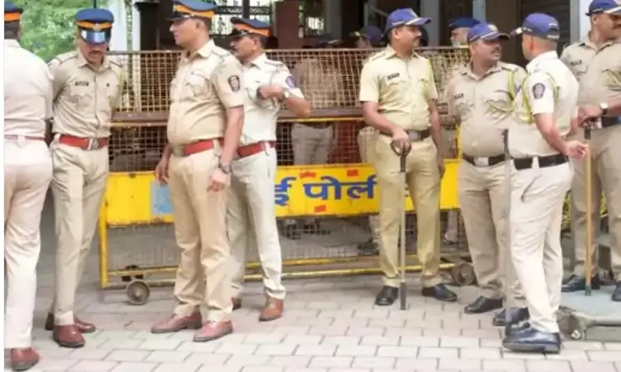 पुलिस को धमकी भरा मैसेज-34 गाड़ियों में लगाए हैं बम- एक करोड़ लोगों की