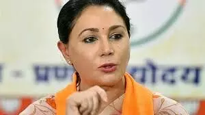 बारिश से क्षतिग्रस्त सड़कों को तत्काल दुरुस्त करने के दिए निर्देश बारिश से क्षतिग्रस्त सड़कों को तत्काल दुरुस्त करने के दिए निर्देश