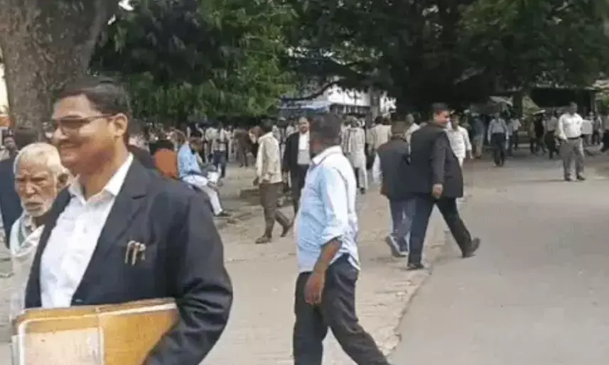 कचहरी में पड़े मिले लावारिस बैग के भीतर से निकला असलाह- सुरक्षा पर..