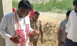 बाइक पर औचक निरीक्षण को पहुंचे MLA ने निर्माण की धीमी गति व गुणवत्ता.. बाइक पर औचक निरीक्षण को पहुंचे MLA ने निर्माण की धीमी गति व गुणवत्ता..