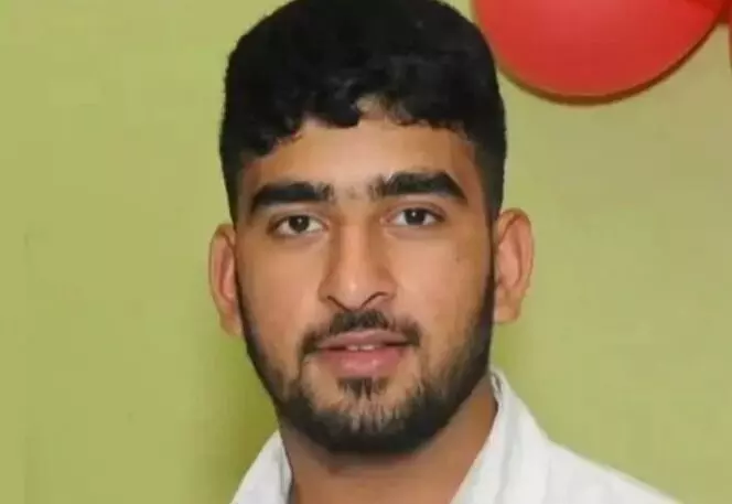 अमेरिका में खुले में पेशाब करने से रोकना भारतीय को पड़ा महंगा - हत्या अमेरिका में खुले में पेशाब करने से रोकना भारतीय को पड़ा महंगा - हत्या