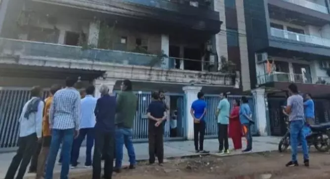 AC में आग लगने से कमरे में सो रहे पति पत्नी और बेटी की दम घुटने से मौत AC में आग लगने से कमरे में सो रहे पति पत्नी और बेटी की दम घुटने से मौत