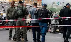 बंदूकधारियों की गोलीबारी में पांच लोग मरे- दर्जन हुए घायल