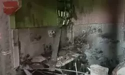 किचन में गैस सिलेंडर में लगी आग- महिला के बाहर निकलते ब्लास्ट किचन में गैस सिलेंडर में लगी आग- महिला के बाहर निकलते ब्लास्ट