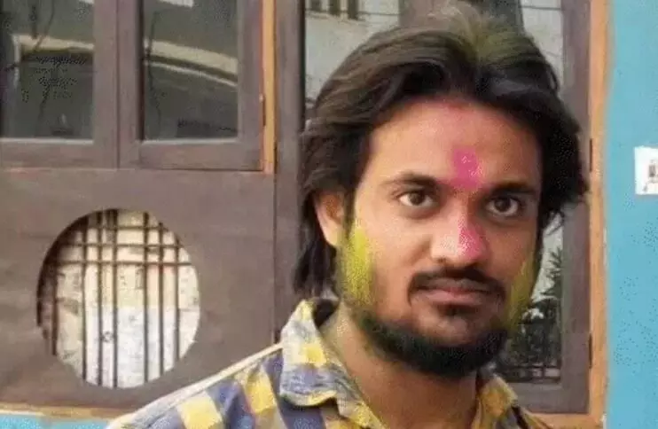 रिकवरी एजेंट की ईंट से कूटकर हत्या-दफ्तर में मिला खून से लथपथ