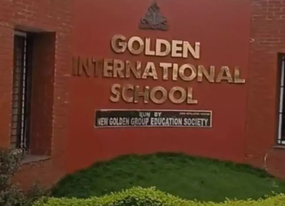 गोल्डन स्कूल में बम की धमकी- क्लासेस रोक कर स्कूल कराया खाली