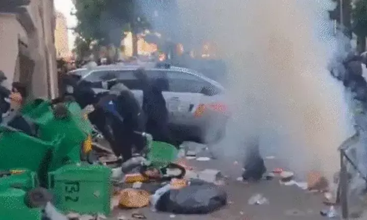 अब यहां भी सरकार के खिलाफ लाखों की भीड़ सड़कों पर- कई जगह आगजनी