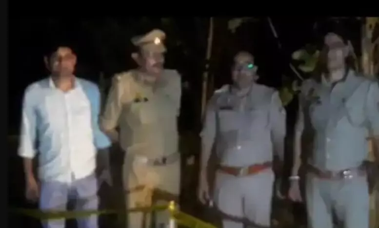 पुलिस के साथ मुठभेड़ में जनरेटर को लगी गोली- बाइक एवं तमंचा.. पुलिस के साथ मुठभेड़ में जनरेटर को लगी गोली- बाइक एवं तमंचा..