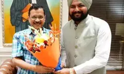 लड़की से छेड़छाड़ मामले में दोषी करार AAP विधायक किया गिरफ्तार लड़की से छेड़छाड़ मामले में दोषी करार AAP विधायक किया गिरफ्तार