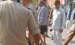 अखिलेश से मिलने गए युवक ने सपा दफ्तर के बाहर लगाई खुद को आग अखिलेश से मिलने गए युवक ने सपा दफ्तर के बाहर लगाई खुद को आग