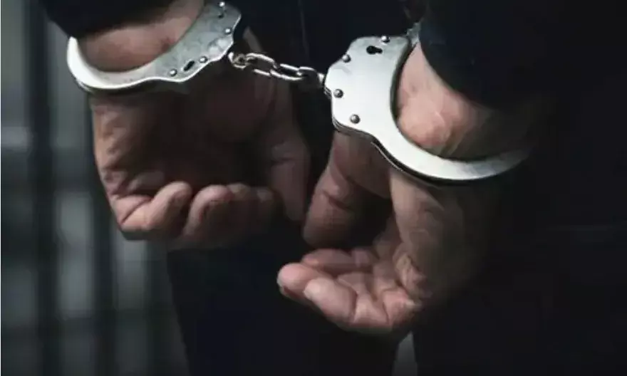 हाई सिक्योरिटी जोन से हथियार एवं कारतूत चोरी कर भागे दो भाई गिरफ्तार