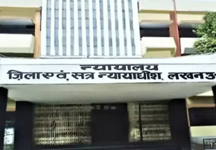 अदालत के कटघरे से कूद कर चोरी का आरोपी फरार- पेशी के लिए कोर्ट में..
