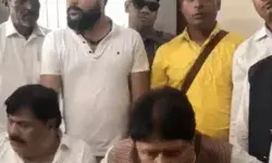 सपा सांसद को अब आते जाते करना होगा राणा सांगा चौक पार सपा सांसद को अब आते जाते करना होगा राणा सांगा चौक पार