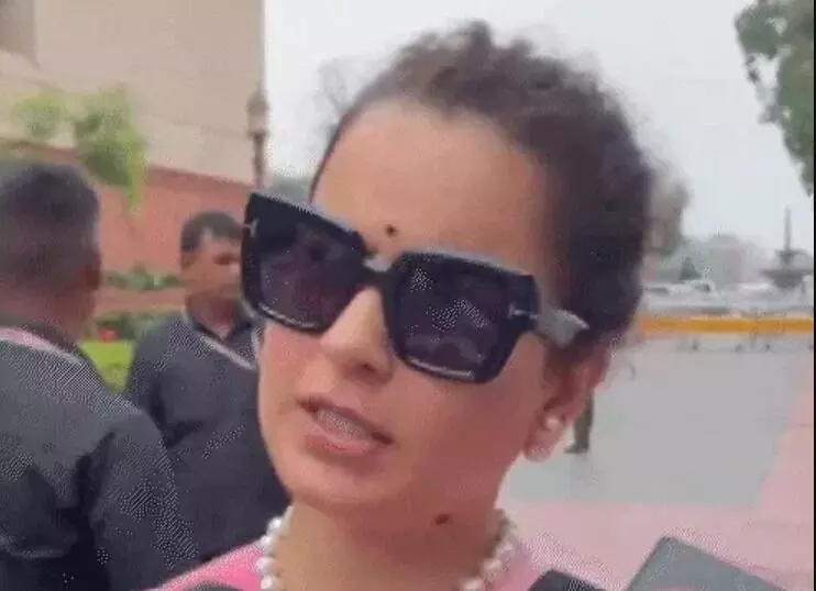 महिला को₹100 में धरना देने वाली बताने वाली बीजेपी सांसद को झटका