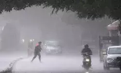 अगले 48 घंटों में यहाँ है भारी बारिश होने के अनुमान अगले 48 घंटों में यहाँ है भारी बारिश होने के अनुमान