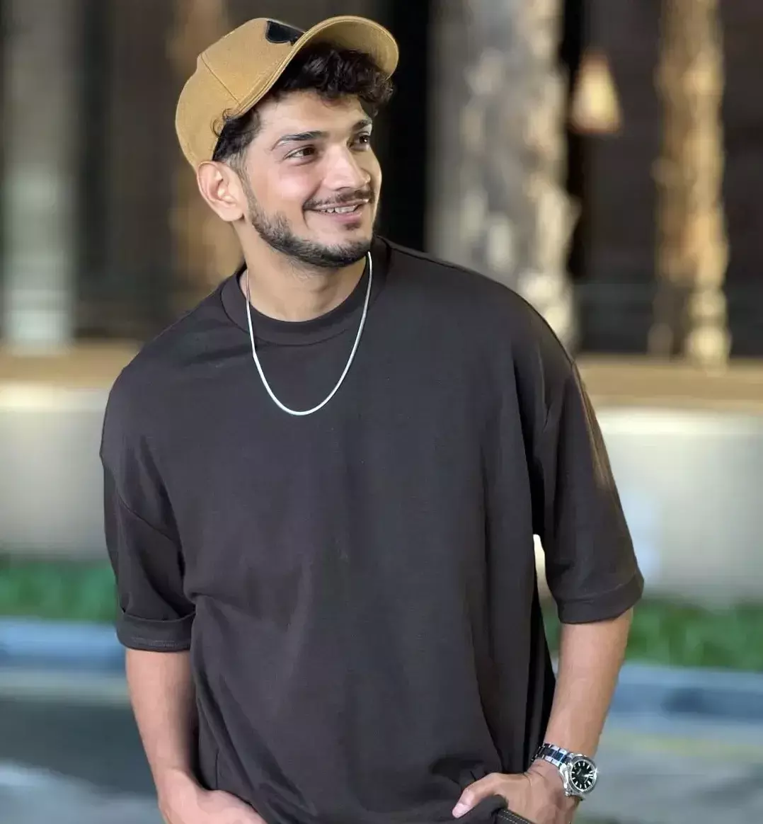 मुनव्वर फारूकी ने शुरू की वेबसीरीज फ़र्स्ट कॉपी 2 की डबिंग