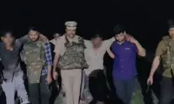 इनामी बदमाश और पुलिस के बीच चली गोलियां- मुठभेड़ में हुआ घायल इनामी बदमाश और पुलिस के बीच चली गोलियां- मुठभेड़ में हुआ घायल