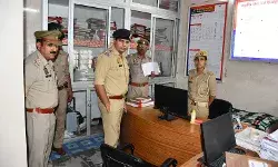अचानक थाने पहुंच गए एसएसपी- निरीक्षण कर परखी व्यवस्थाएं अचानक थाने पहुंच गए एसएसपी- निरीक्षण कर परखी व्यवस्थाएं