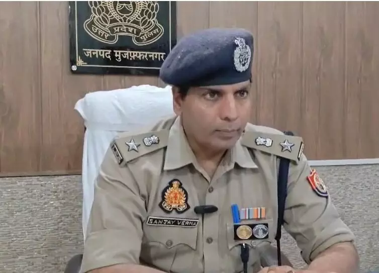 सर्राफ से लूट मामला-SSP ने घटनास्थल का निरीक्षण कर टीम से ली.. सर्राफ से लूट मामला-SSP ने घटनास्थल का निरीक्षण कर टीम से ली..