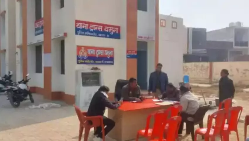 थाने में मुंशी के पर्स से हजारों की चोरी- नहीं हुई सुनवाई- आयुक्त से.. थाने में मुंशी के पर्स से हजारों की चोरी- नहीं हुई सुनवाई- आयुक्त से..