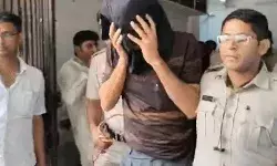 टुकड़े टुकड़े मिली 20 दिनों से लापता छात्रा- नदी में फेंकी लाश टुकड़े टुकड़े मिली 20 दिनों से लापता छात्रा- नदी में फेंकी लाश