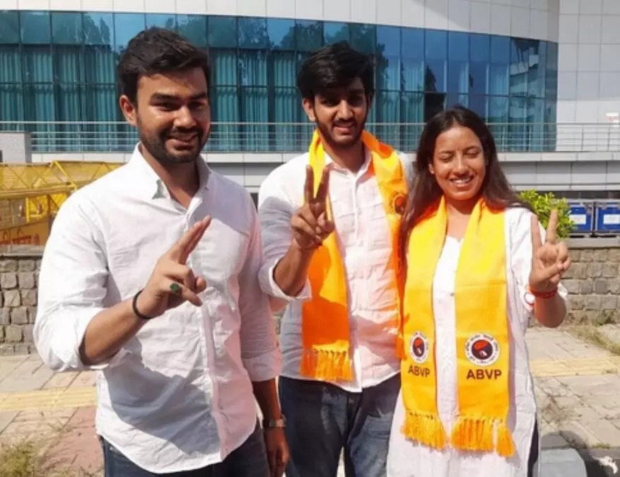 डूसू चुनाव में लहराया भगवा-ABVP ने किया 3 पदों पर कब्जा