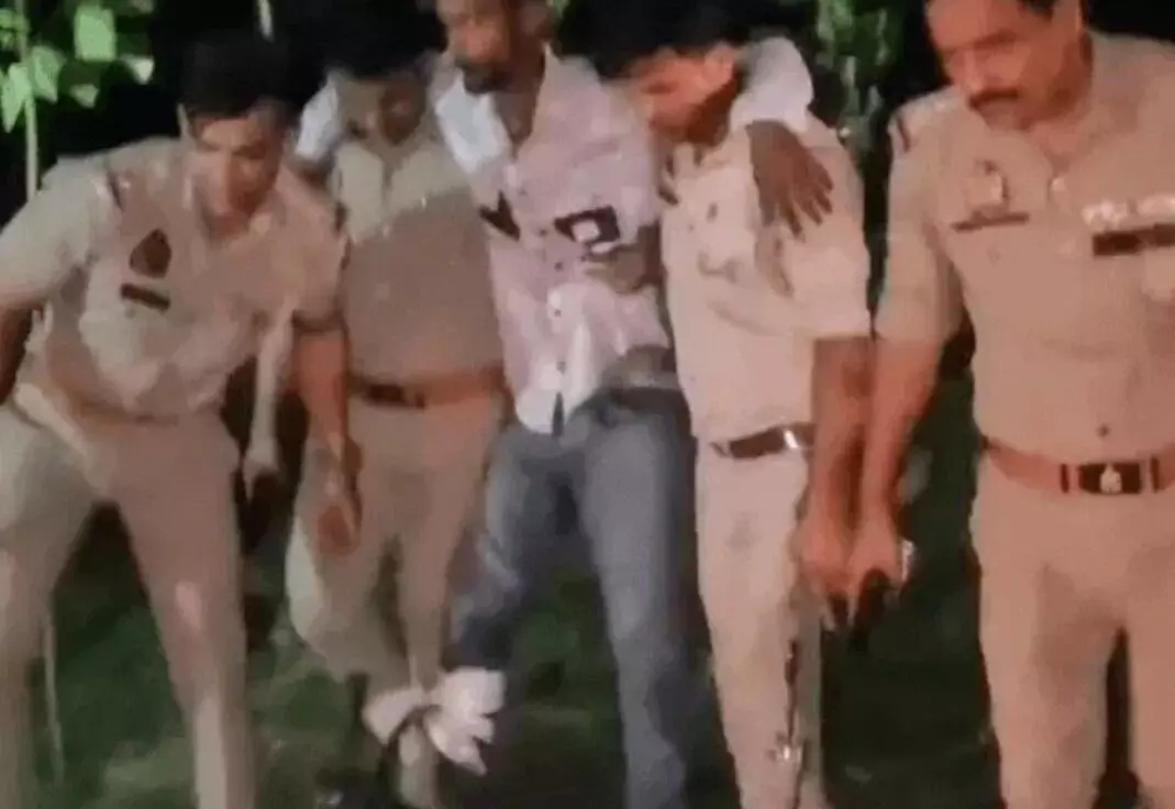 छात्रा से छेड़छाड़ के इनाम में मिली पुलिस की गोली- मुठभेड़ में किया...