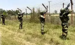PAK की फिर नापाक हरकत- LoC पर तोड़ा सीजफायर PAK की फिर नापाक हरकत- LoC पर तोड़ा सीजफायर