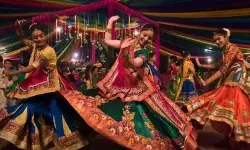 गरबा में आने वाले लोगों पर गोमूत्र छिड़कने का फरमान- एंट्री से पहले... गरबा में आने वाले लोगों पर गोमूत्र छिड़कने का फरमान- एंट्री से पहले...