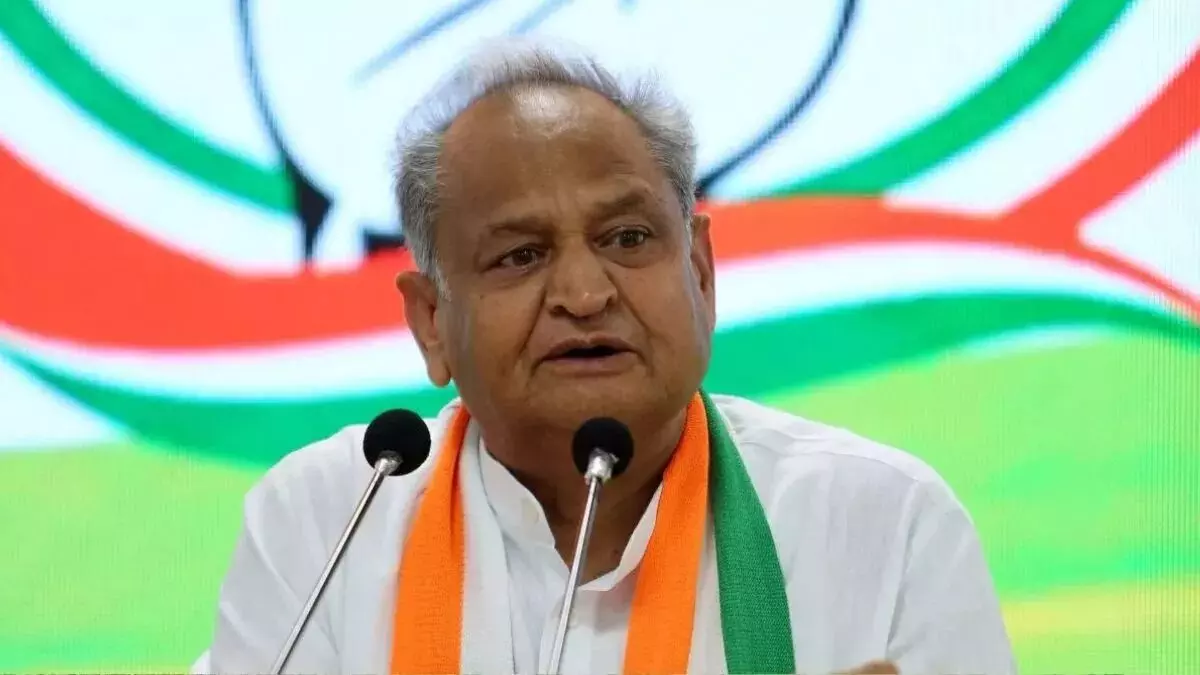 कानून- व्यवस्था की स्थिति बेहद खराब-विधायक का आवास भी सुरक्षित नहीं... कानून- व्यवस्था की स्थिति बेहद खराब-विधायक का आवास भी सुरक्षित नहीं...
