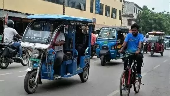 रुट आवेदन की तिथि बढ़ाई- तिथि के बाद नहीं चल पाएगी ई रिक्शा रुट आवेदन की तिथि बढ़ाई- तिथि के बाद नहीं चल पाएगी ई रिक्शा