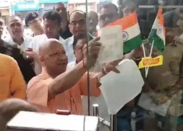 GST रिफॉर्म का प्रचार प्रसार करने को मुख्यमंत्री उतरे सड़क पर