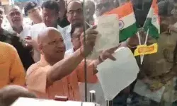 GST रिफॉर्म का प्रचार प्रसार करने को मुख्यमंत्री उतरे सड़क पर GST रिफॉर्म का प्रचार प्रसार करने को मुख्यमंत्री उतरे सड़क पर