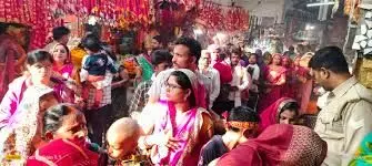 नवरात्रि के दूसरे दिन मां शीतला के जयकारे से गूंज उठा चौकियां धाम नवरात्रि के दूसरे दिन मां शीतला के जयकारे से गूंज उठा चौकियां धाम