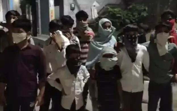 केमिकल फैक्ट्री में गैस रिसाव- पूरे शहर में फैला धुआं- कर्मचारी भागे