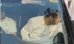 23 महीने बाद आजम की रिहाई आखिरी वक्त अटकी-बेटा लेने पहुंचा जेल के.. 23 महीने बाद आजम की रिहाई आखिरी वक्त अटकी-बेटा लेने पहुंचा जेल के..