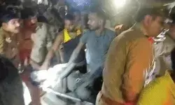 छत डालते समय हादसा- गैस कटर से काटकर निकाले 3 शव- डीएम एसपी.. छत डालते समय हादसा- गैस कटर से काटकर निकाले 3 शव- डीएम एसपी..
