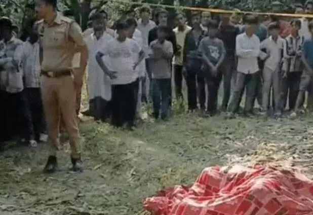 सिर में गोली लगने से युवक की मौत- बाग में मिली लाश से इलाके में हड़कंप