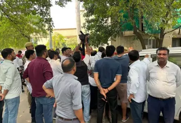 रात को सोने गया सपा MLA का साला सबेरे फंदे पर लटका मिला