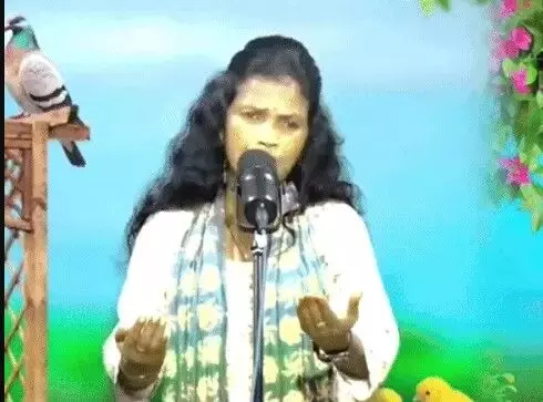 मां दुर्गा को लेकर टिप्पणी करने वाली सिंगर के साथ उसका पति भी गिरफ्तार
